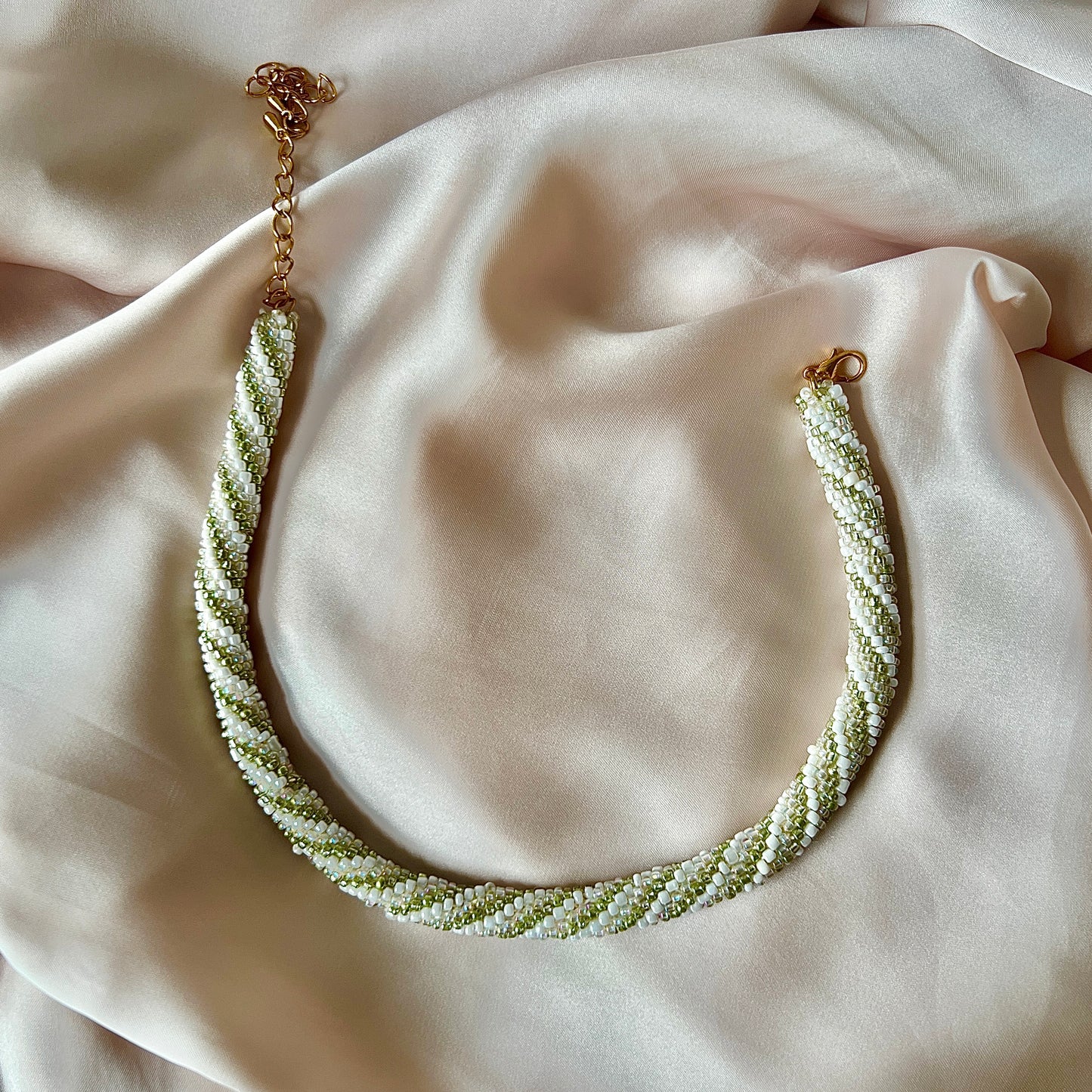Bead Rope Necklace – Green & Pearl White (16")